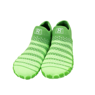 Juniorské ponožkoboty - měkké, teplé a bezpečné pro chůzi