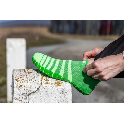 Juniorské ponožkoboty zelené - s pruhy